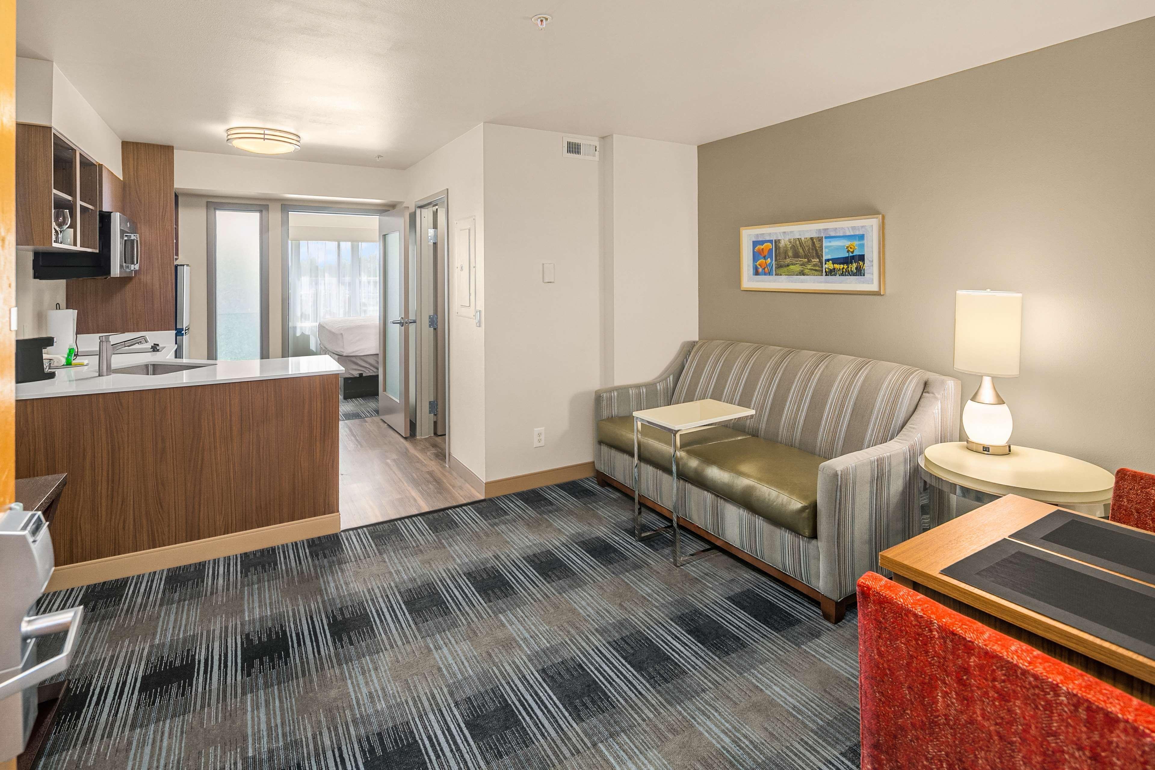 Executive Residency By Best Western Navigator Inn & Suites Everett Esterno foto