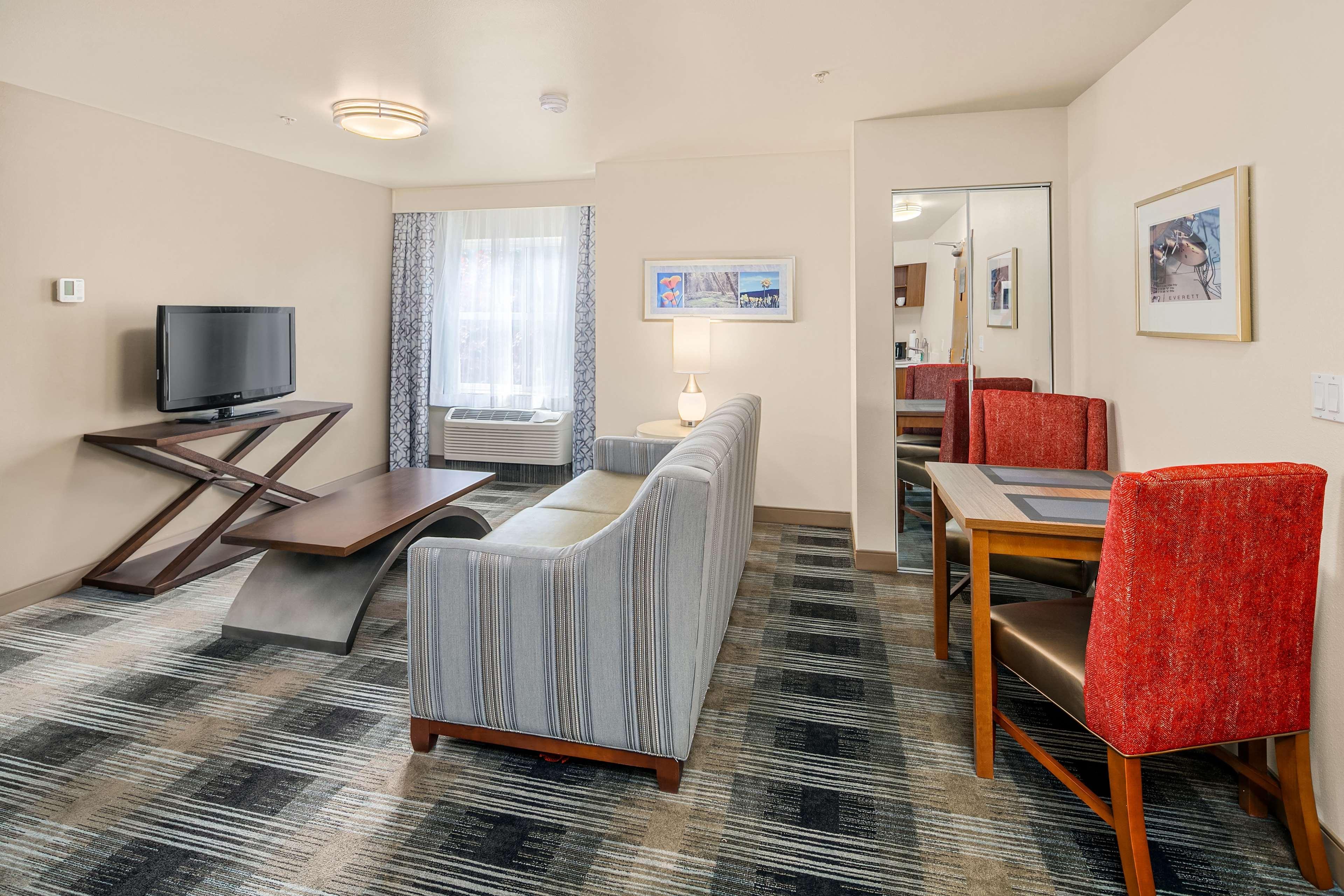 Executive Residency By Best Western Navigator Inn & Suites Everett Esterno foto