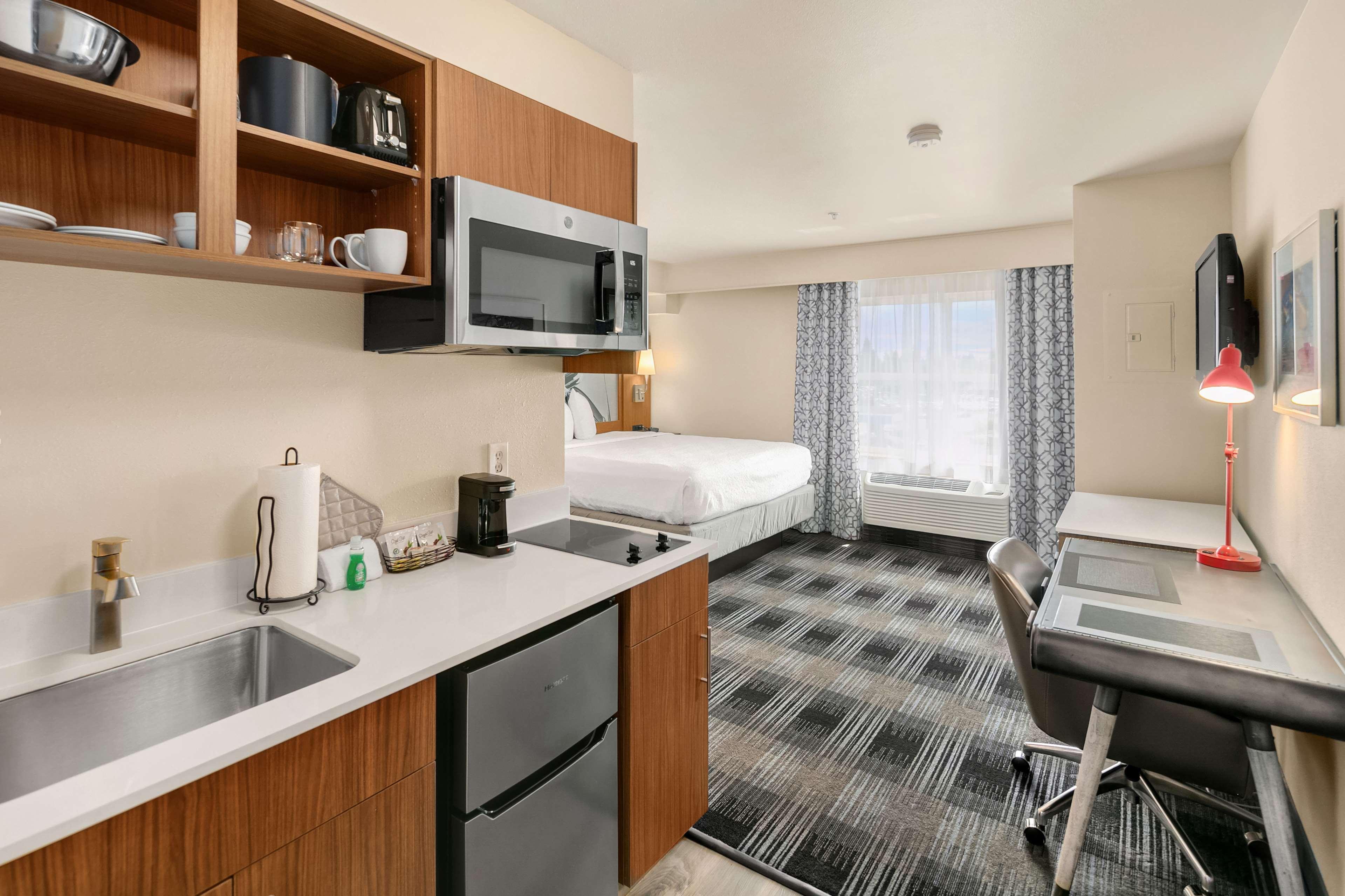 Executive Residency By Best Western Navigator Inn & Suites Everett Esterno foto