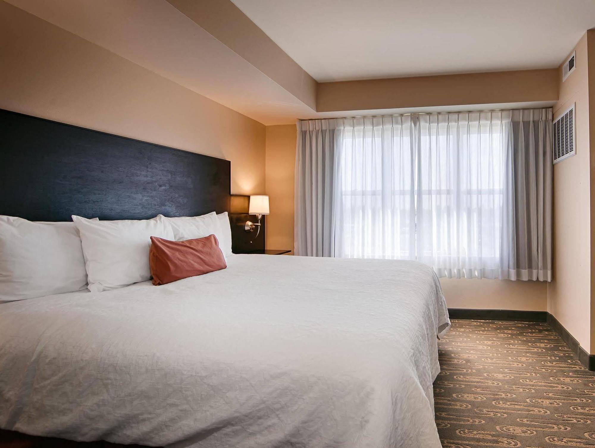 Executive Residency By Best Western Navigator Inn & Suites Everett Esterno foto